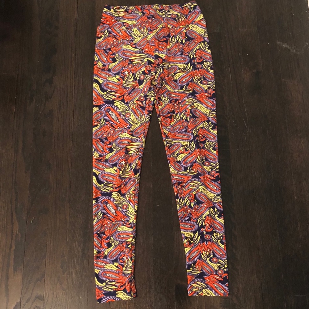 MOVING SALE MAKE OFFER LuLaRoe leggings paisley